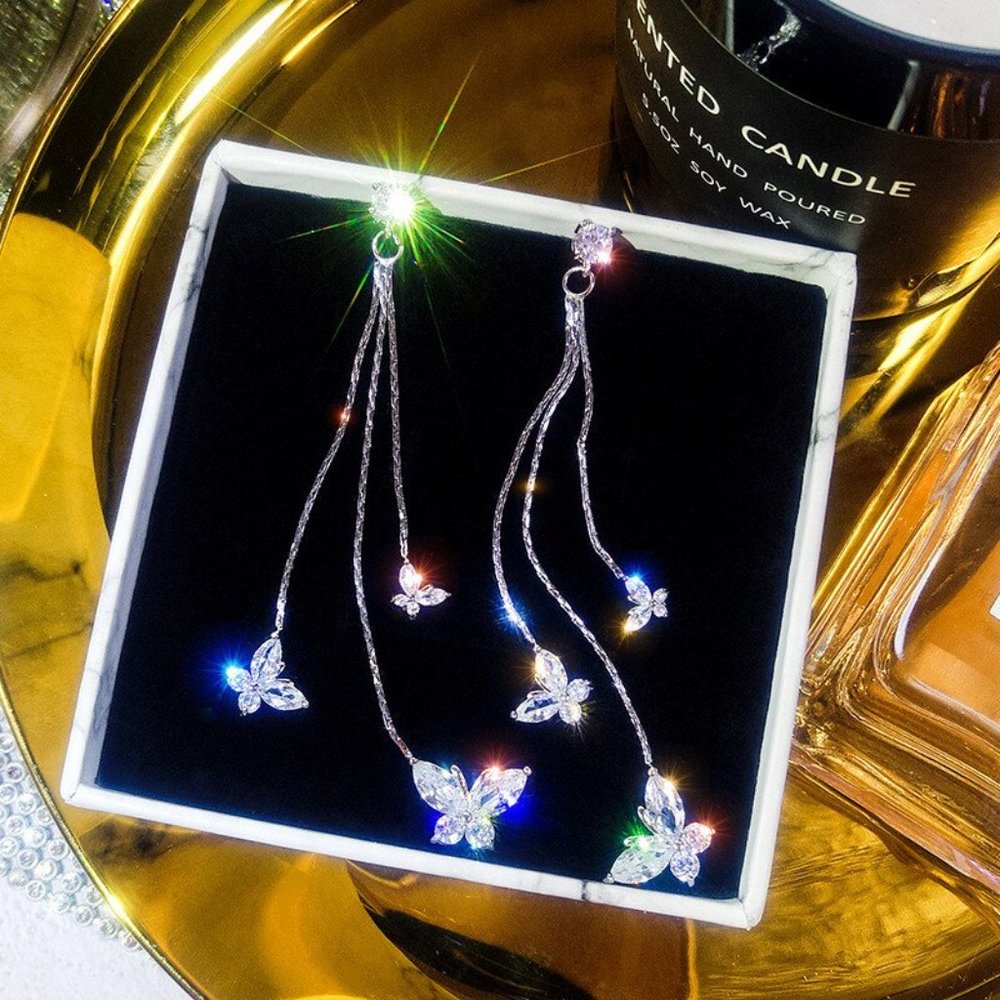 Long Earrings - Picture 2 of 3